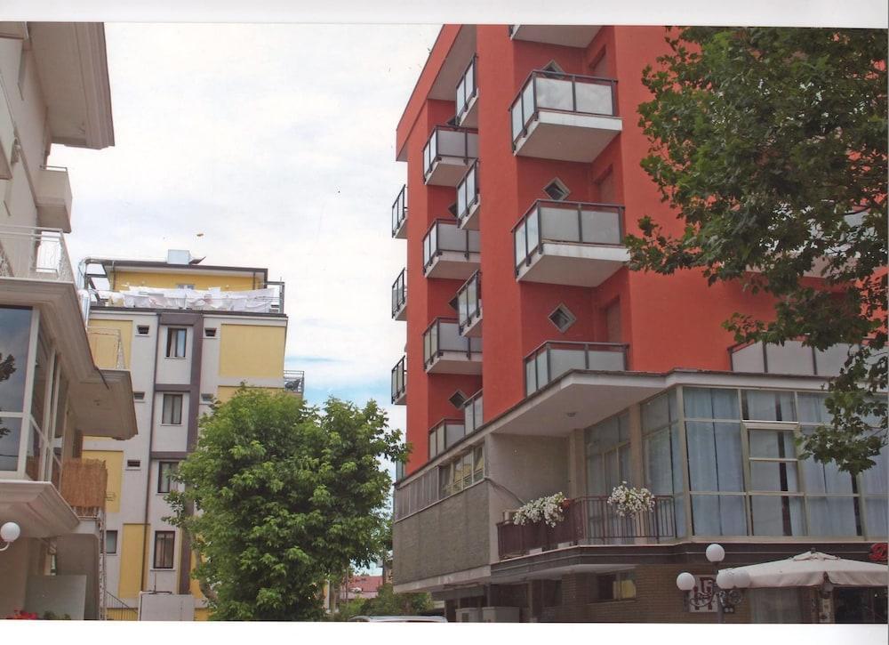 Hotel Darsena Cesenatico Exterior photo