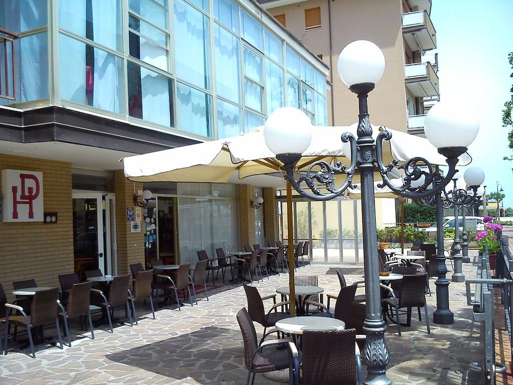 Hotel Darsena Cesenatico Exterior photo